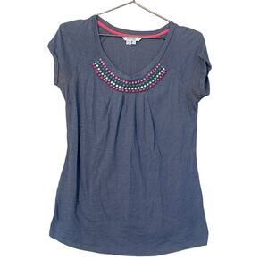 Boden embellished neck line short sleeved t shirt size 4